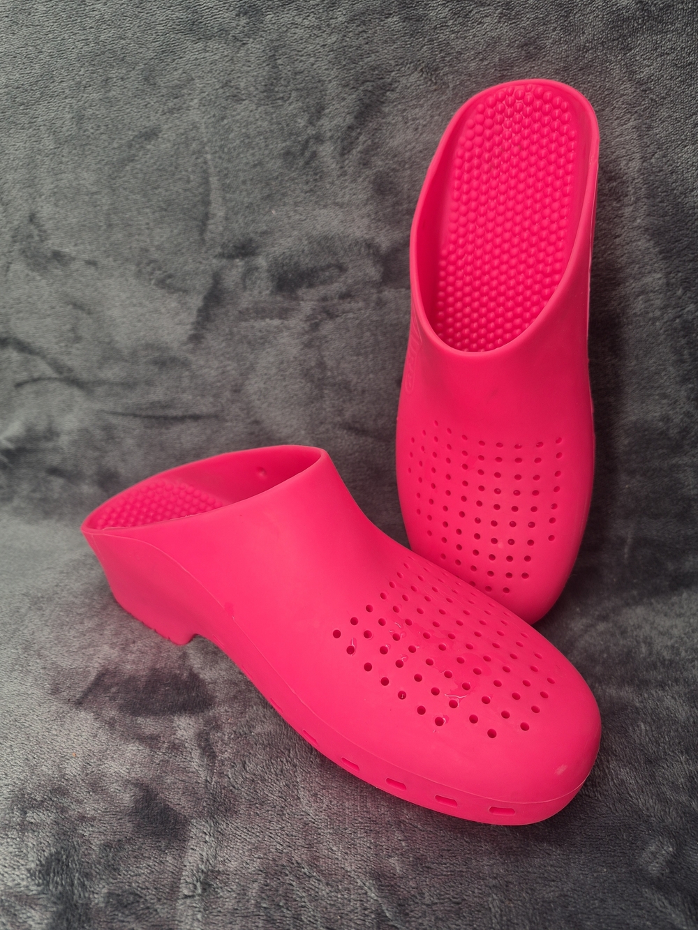 Calzuro Classic Clogs Womens 38-39   Pink Slip On Rubber Non Slip 8.5/9.5 Usa